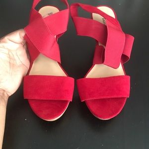 Wedge sandals with wide straps